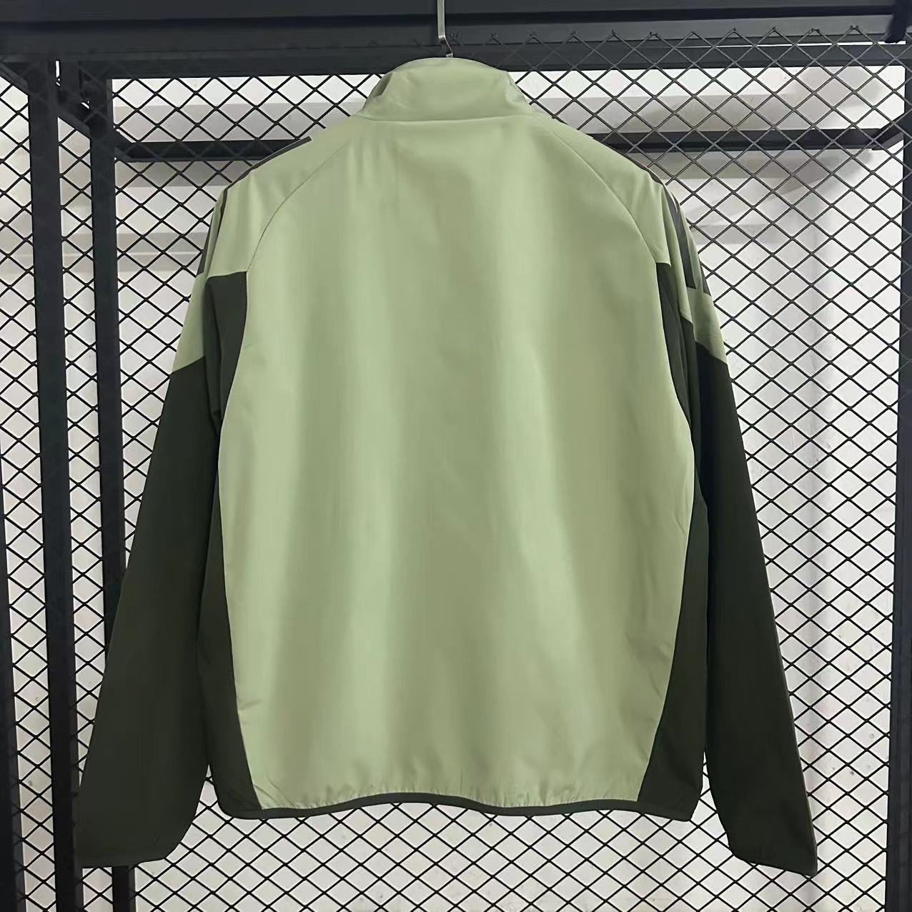 Real Madrid Training Windbreaker 2025 | Soc Jersey - Premium Football Jersey