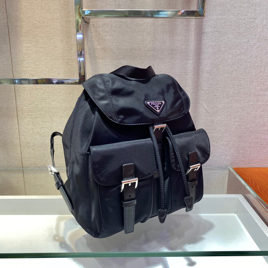 Prada SMALL BACKPACK 28 IN BLACK PARACHUTE FABRIC