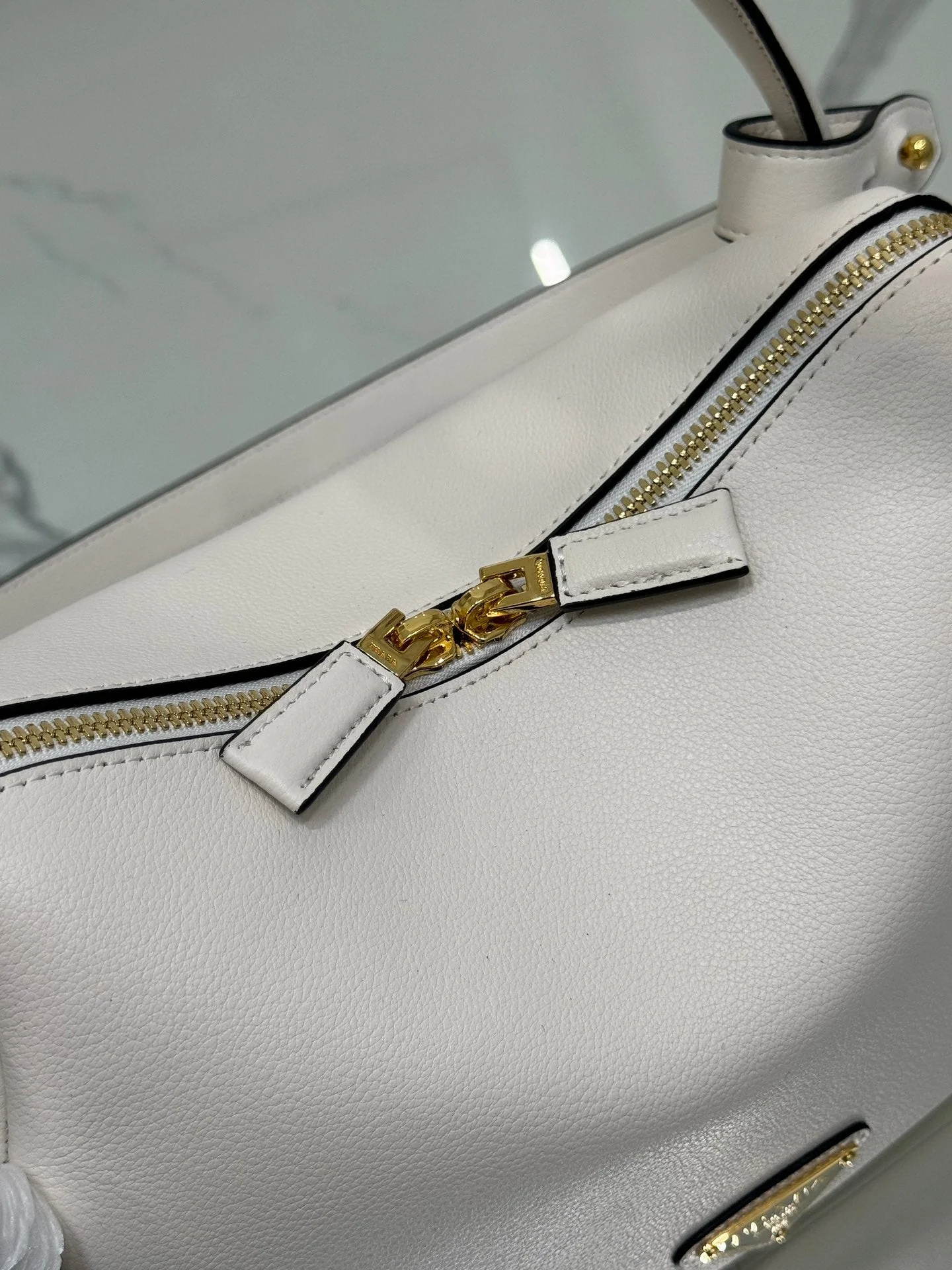 Prada DARLING HANDBAG 25 IN WHITE SOFT GRAIN LAMBSKIN