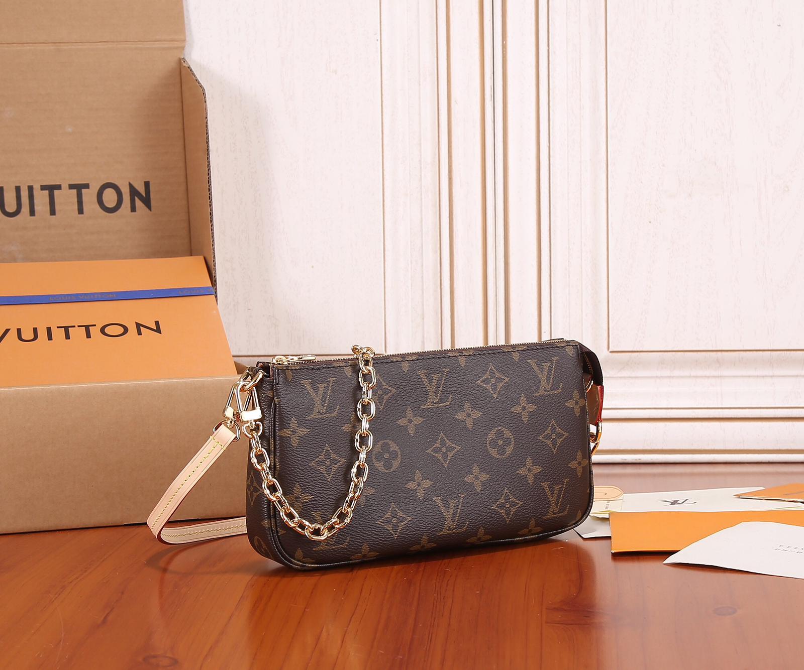 Louis Vuitton LV Pochette Accessoires