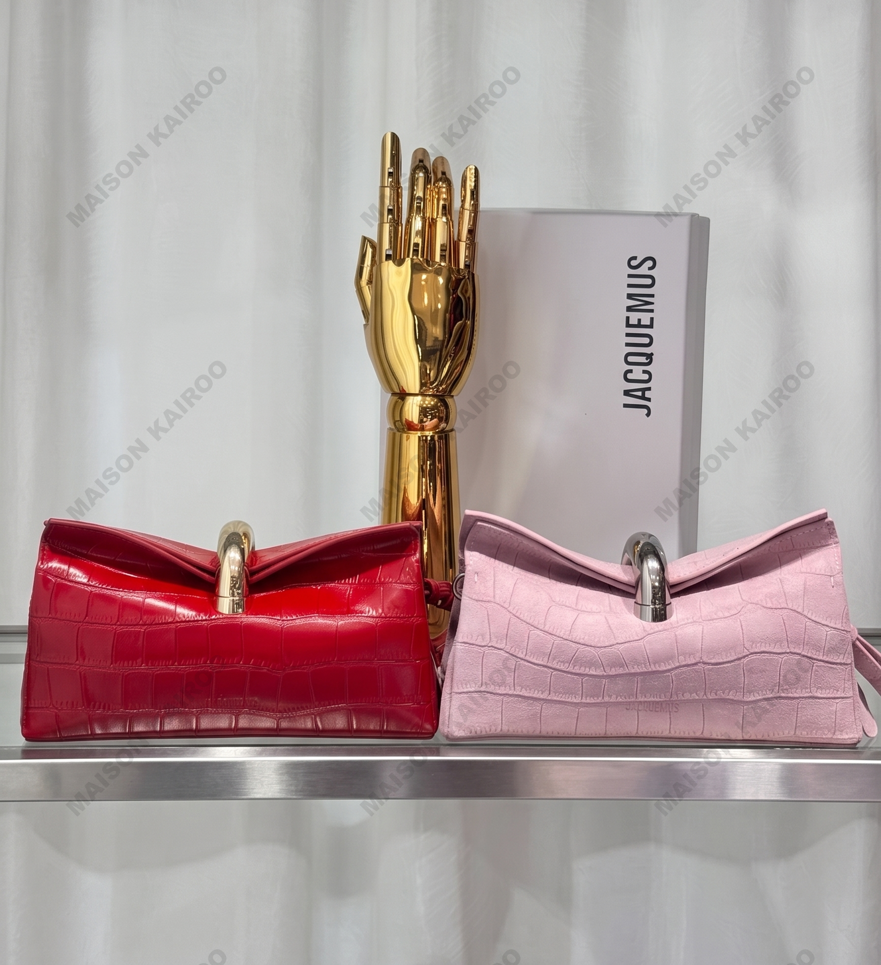 Jacquemus The Valérie Clutch East West Glossy& Suede Croc Embossed Leather Ring Lock Wristlet Clutch Bag - KAIROO