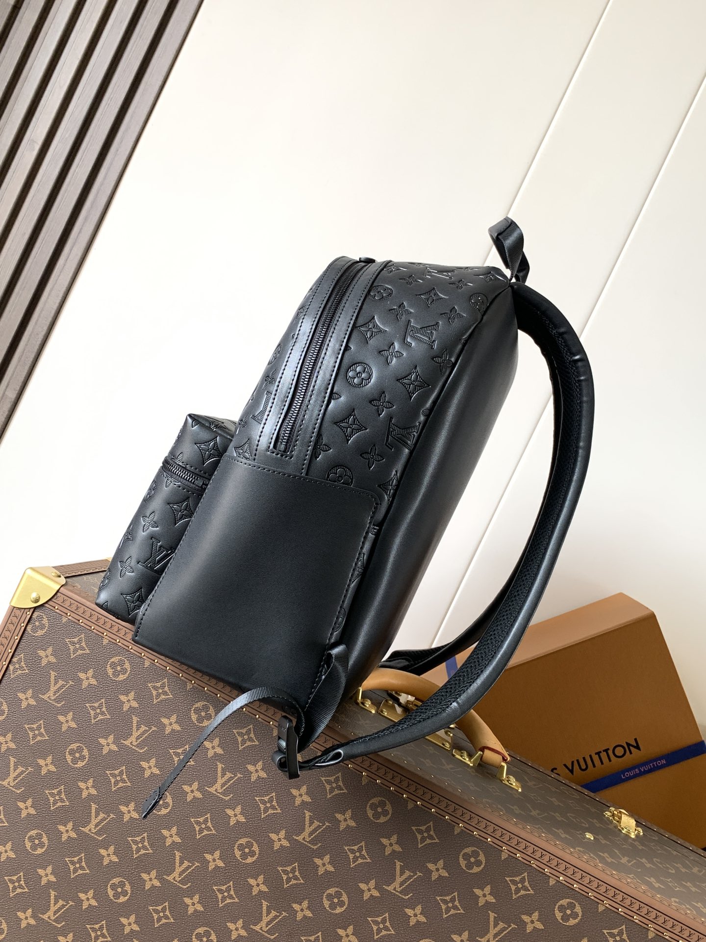 LV Men's Collection Bag M46553 Discovery Backpack PM