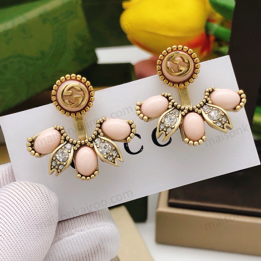 Gucci Fan-shaped Pearl Earrings - KAIROO