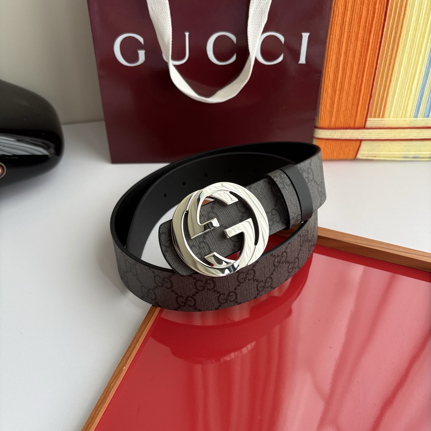 Gucci Reversible belt with Interlocking G buckle