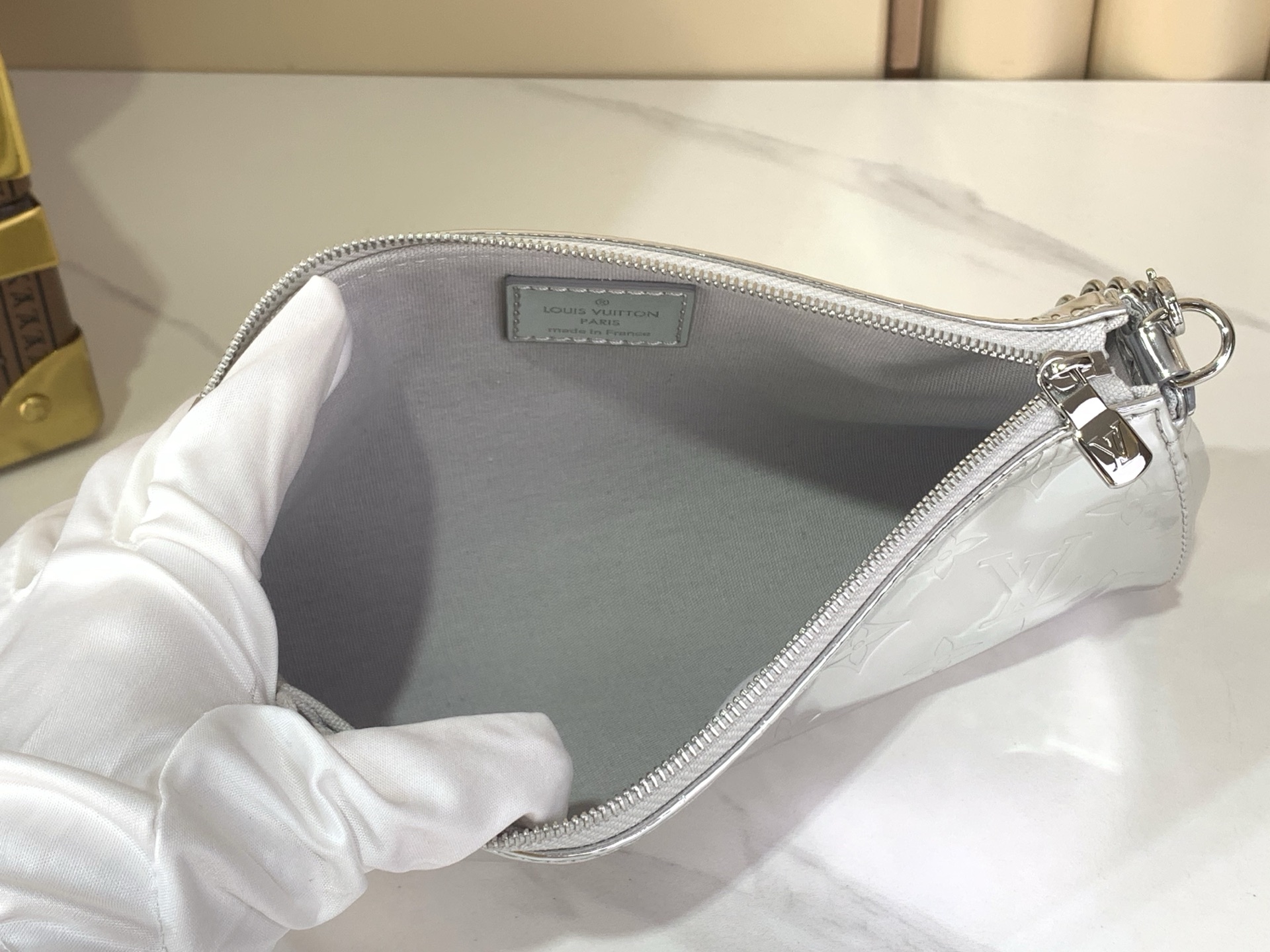 Louis Vuitton Pochette Eva handbag M26100 silver