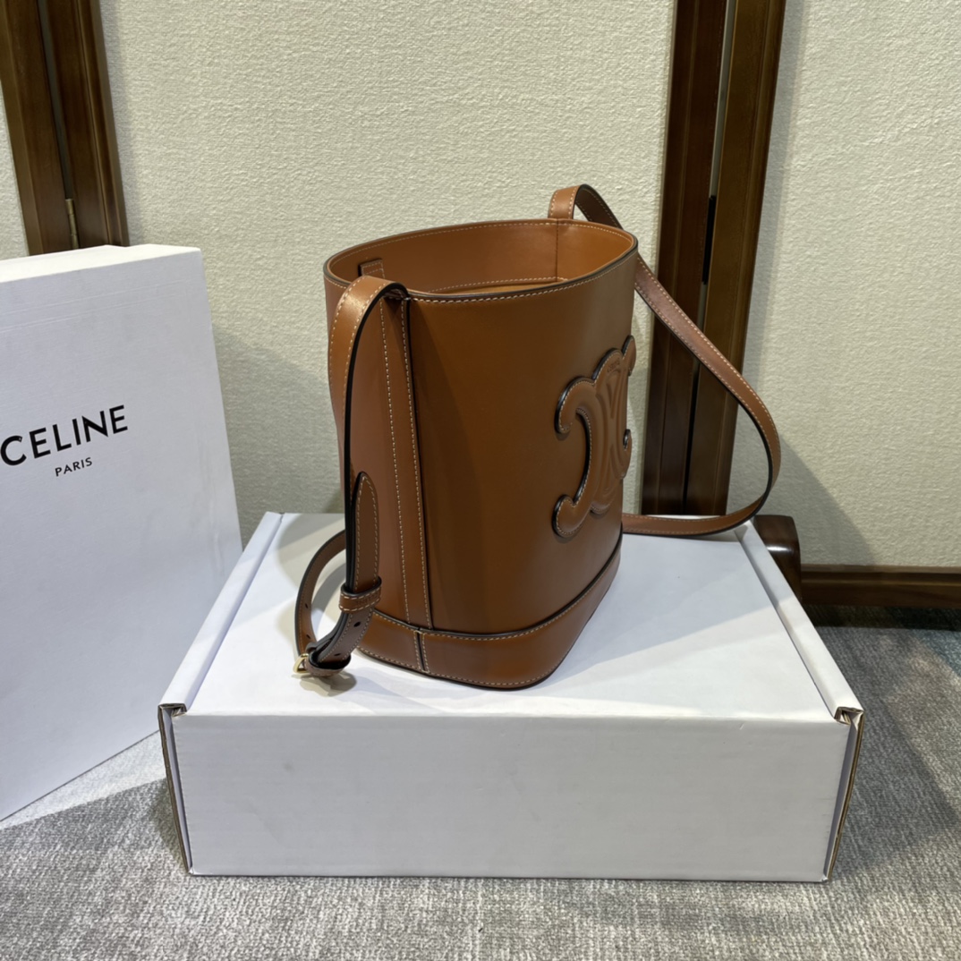 Celine Cuir Small Bucket Bag in Brown Calfskin