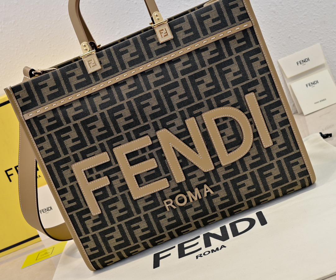 Fendi Bags TOTE Classic monogram apprentice bag