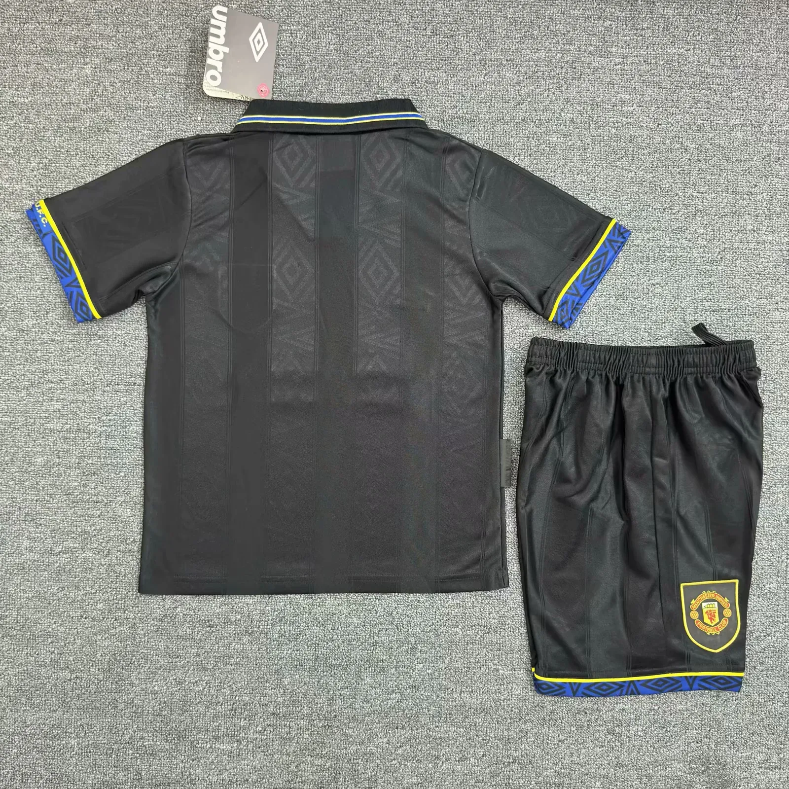 Kids Retro Manchester United 93/94 Away Kit 16-28
