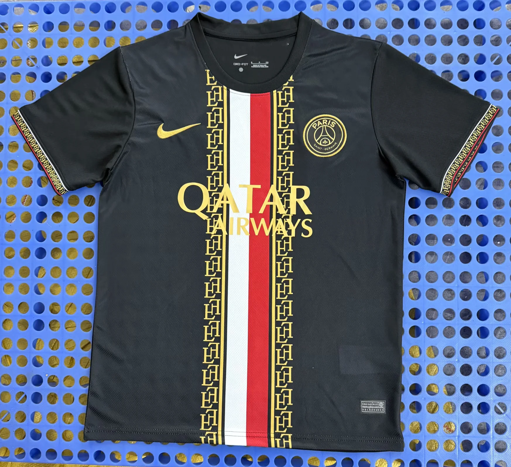 2025/26  Paris Training Levver Black Soccer Jersey 1:1 Thai Quality