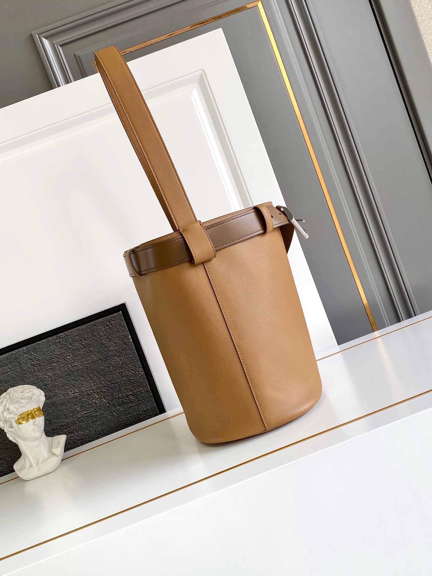 Prada Buckle leather bag with belt-Caramel 1BE085