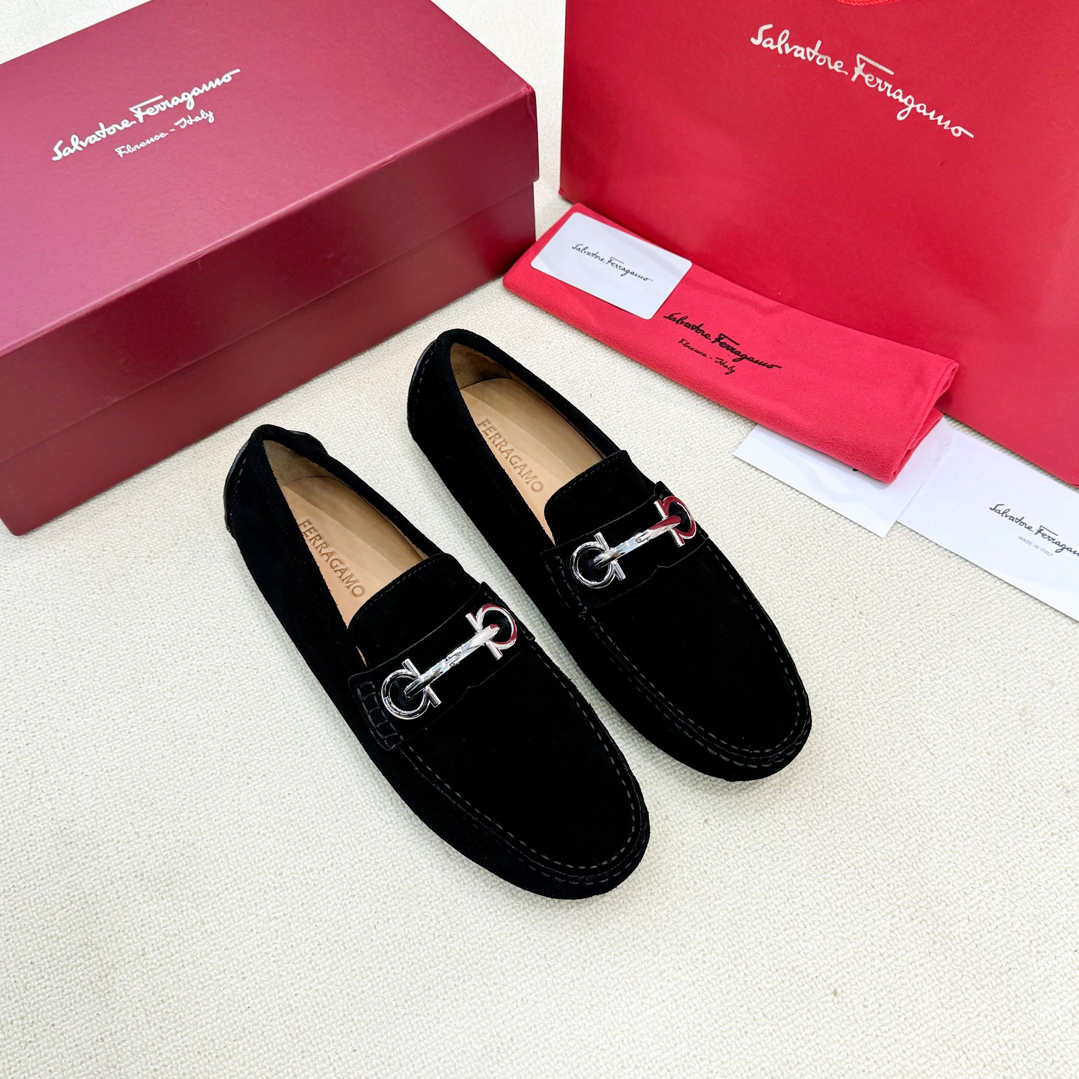 Ferragamo Men's Suede driving Loafer