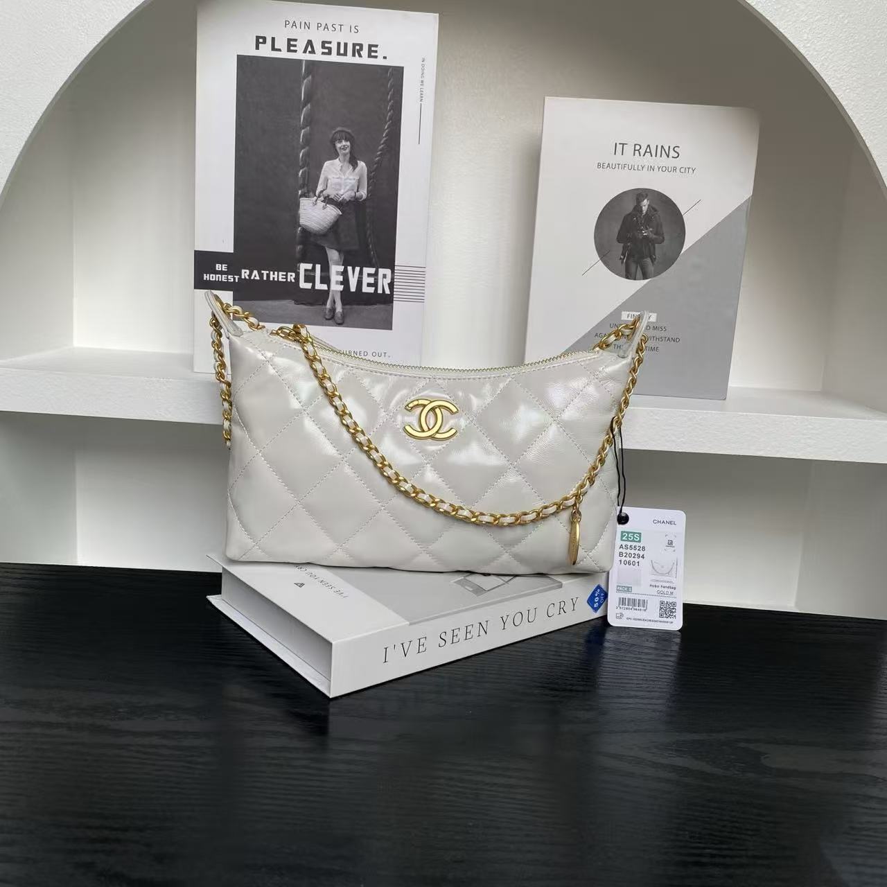 Chanel 2025 new armpit bag