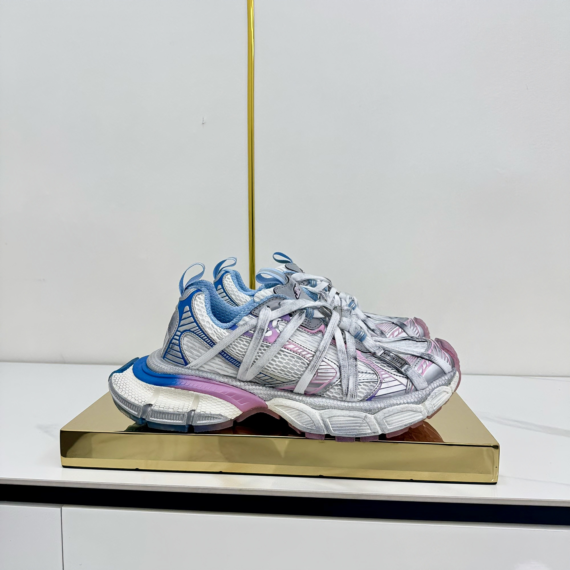 Balenciaga 3XL Unisex Sneaker