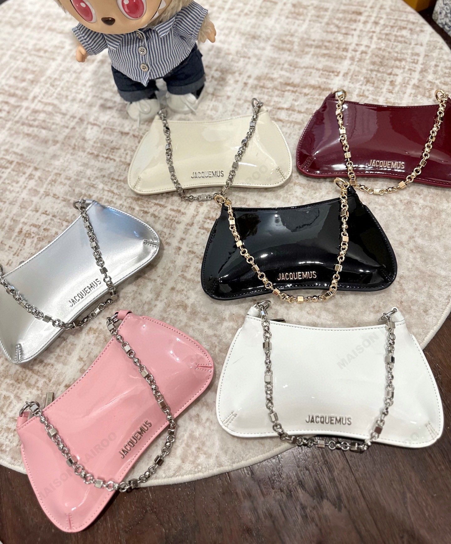 Jacquemus Le Petit Bisou Chaine Gloss Patent Leather Block Metal Chain Strap Flat Hobo Shoulder Bag - KAIROO