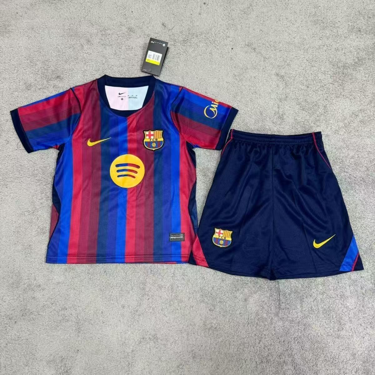 26/27Kids Barcelona Home  kit 16-28