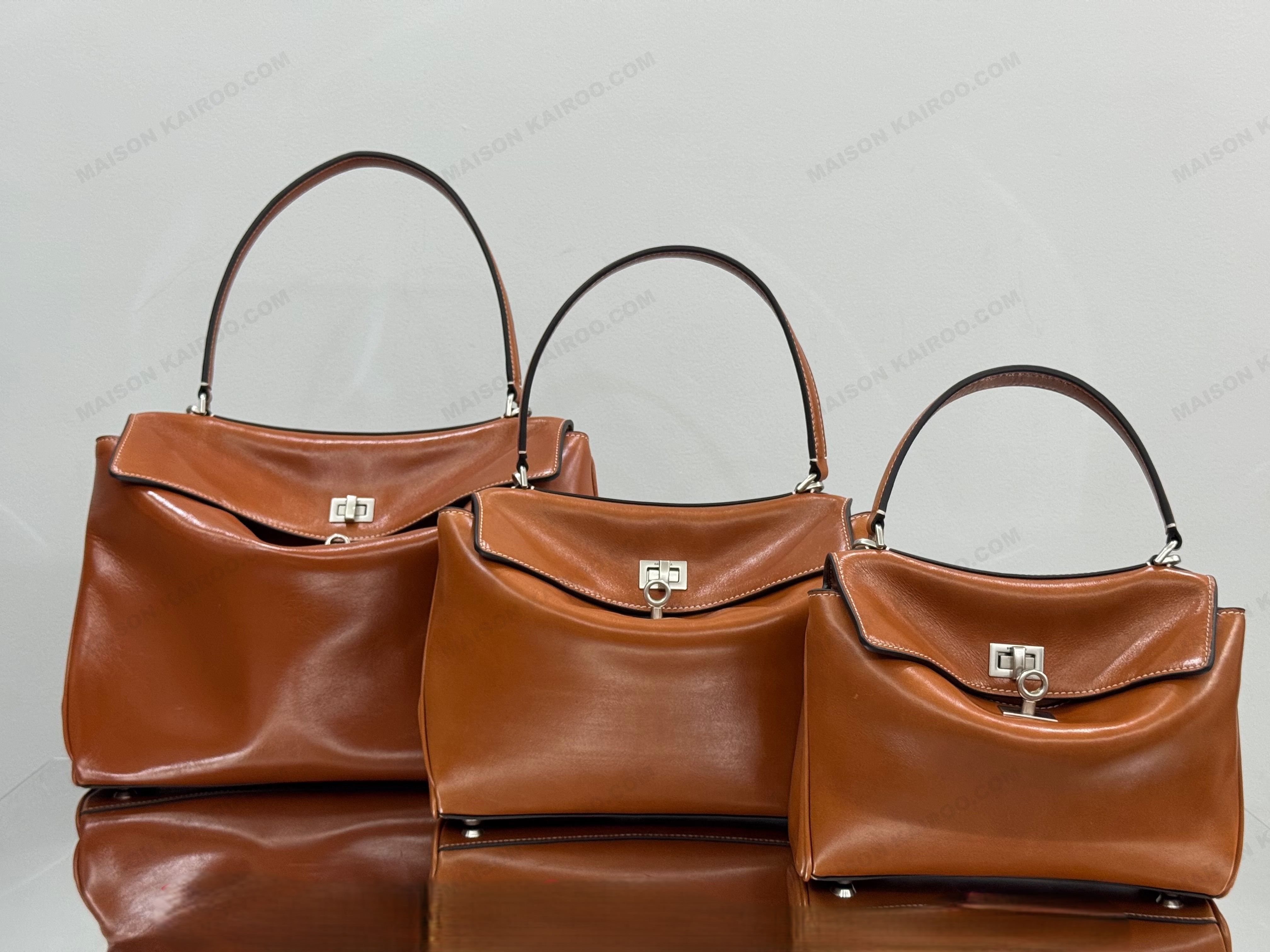 【10A】Balenciaga Rodeo Tan Brown Slouchy Kelly Smooth Leather Silver Turn Lock Tote Top Handle Bag - KAIROO