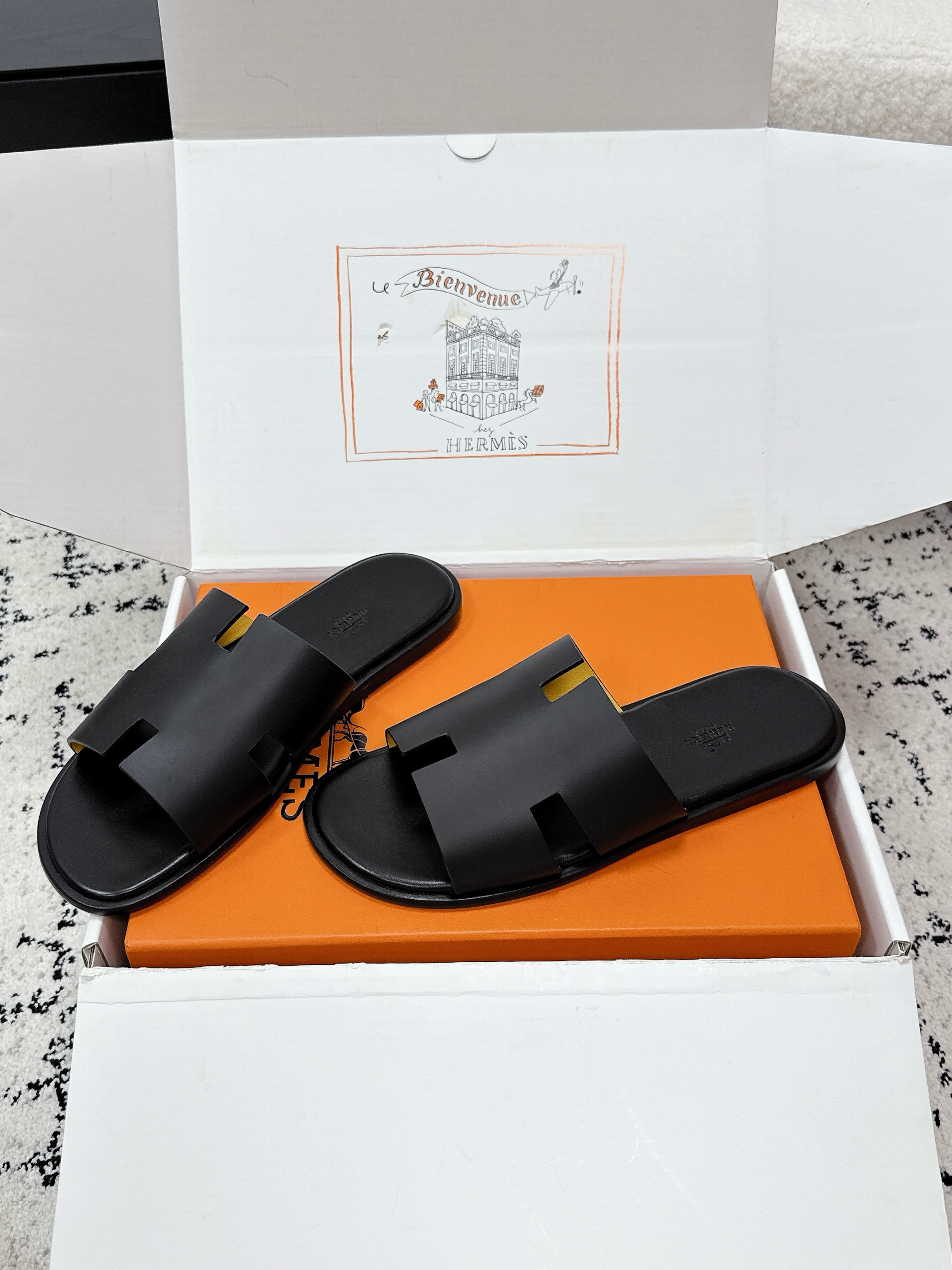 Hermes Men's leather sandal