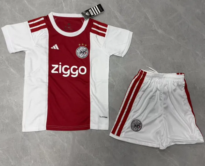 Kids Ajax Home Suit & Socks 26/27