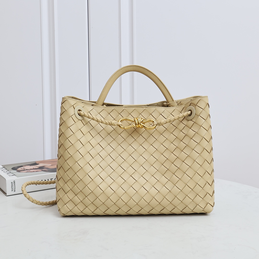 Bottega Ecru Medium Andiamo Top handle bag