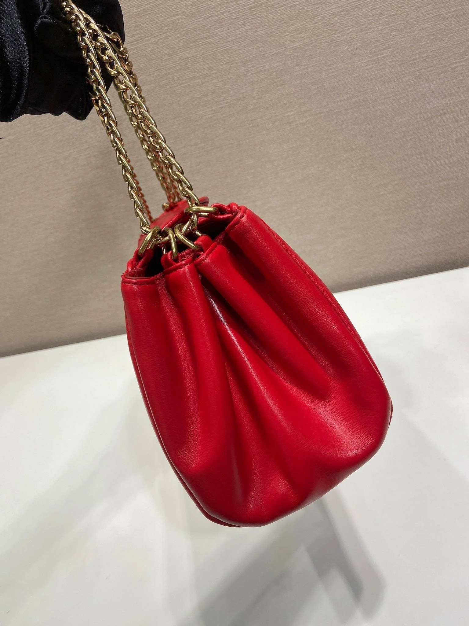 Prada Tumulte bag 24 red leather 280840