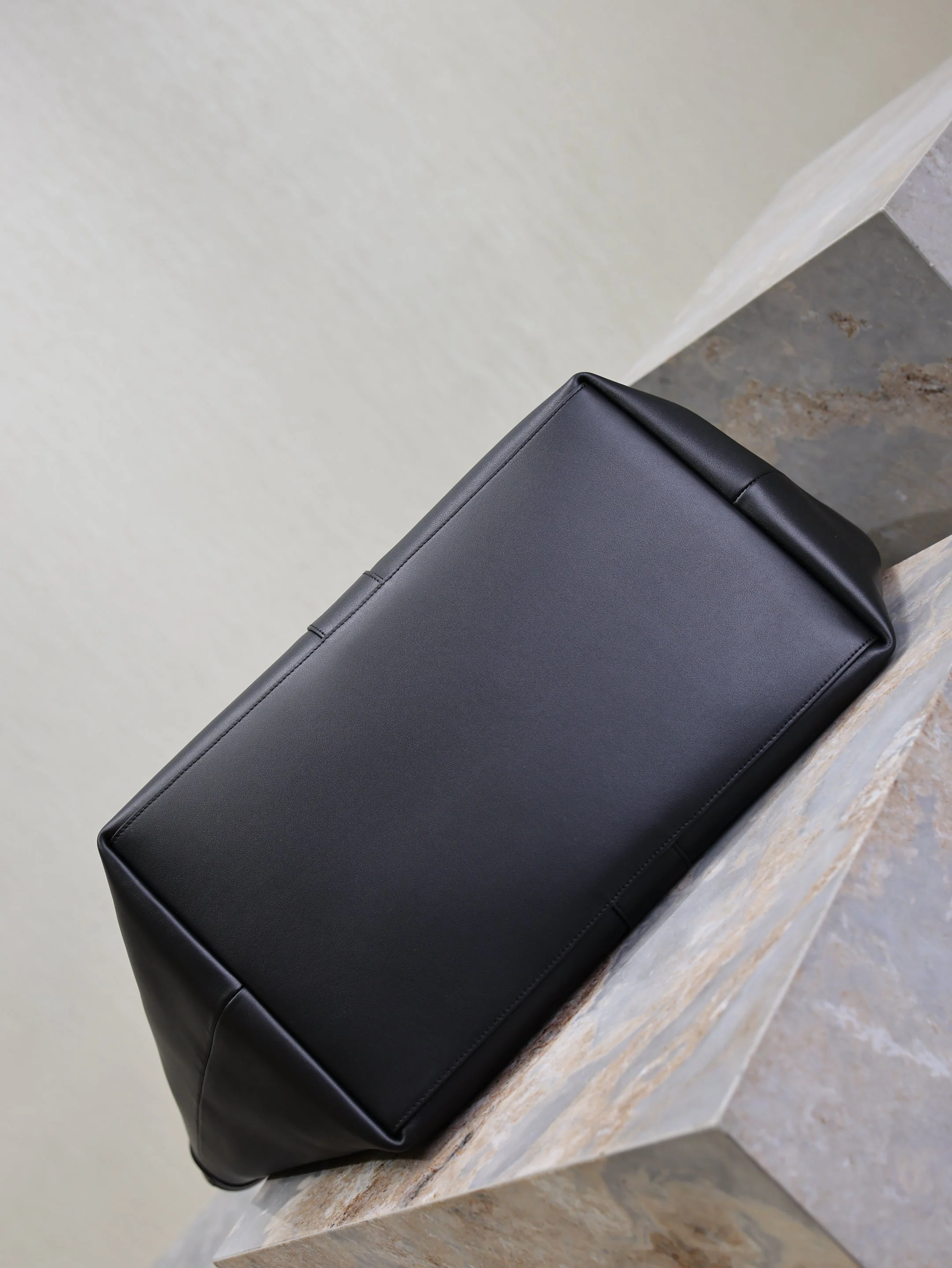 Saint Laurent YSL  Tote Bag Black Cowhide