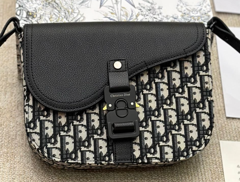 Dior Saddle With Strap Bag