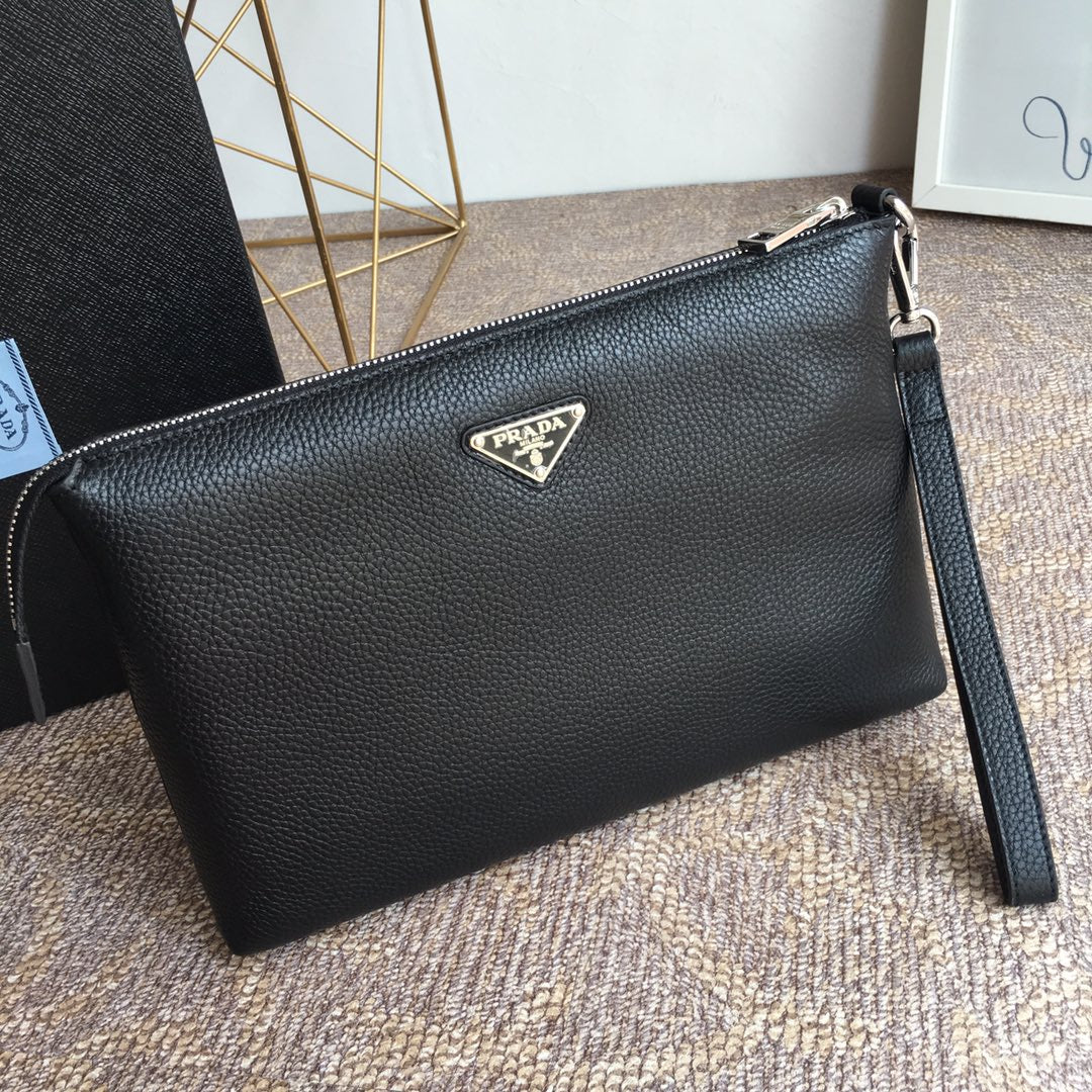 Prada CLUTCH 29 IN BLACK GRAINED CALFSKIN SILVER HARDWARE
