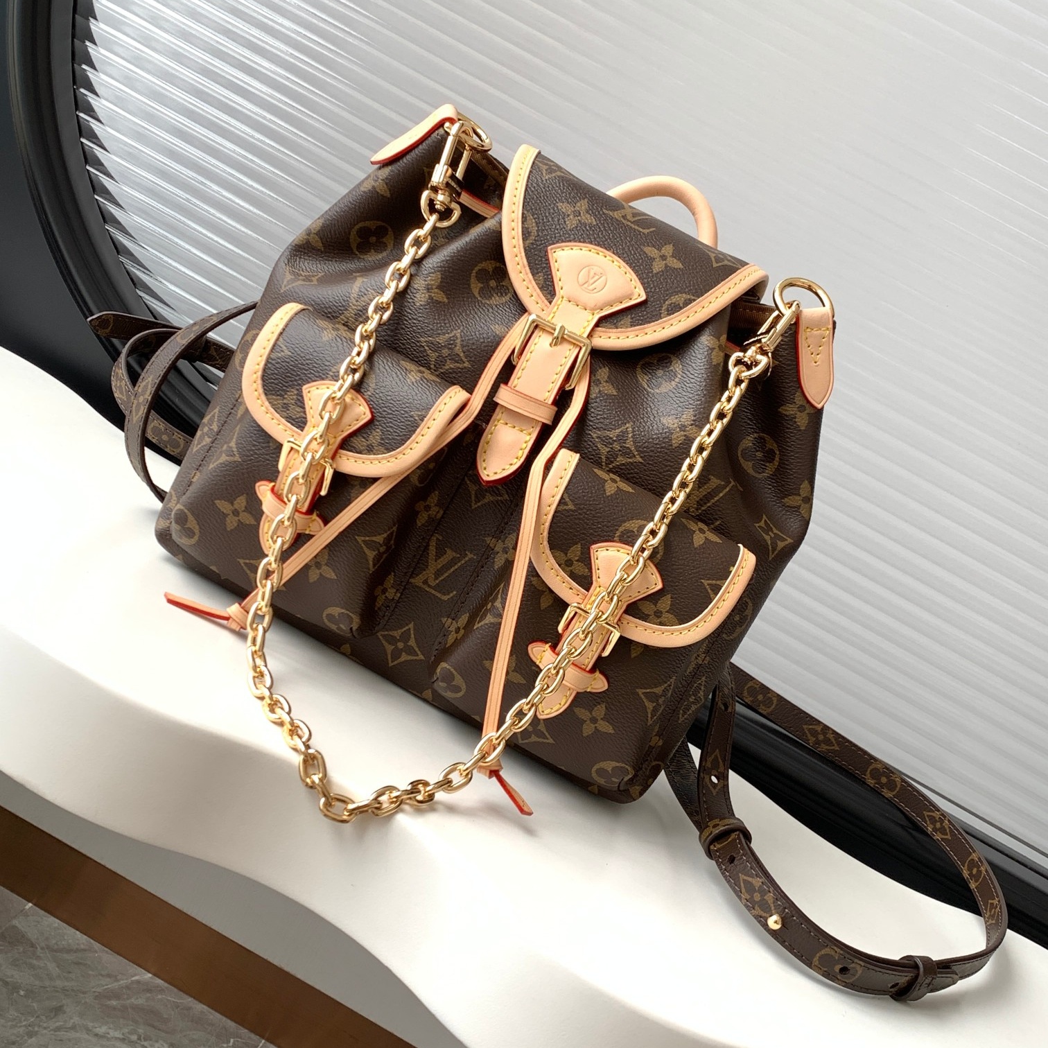 Louis Vuitton LV Bags Excursion Monogram M46932 (10A Mirror Version)