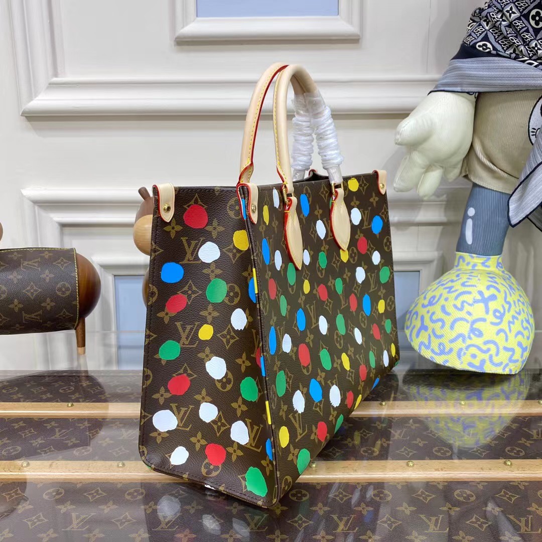 Louis Vuitton LV YK Onthego MM M46379