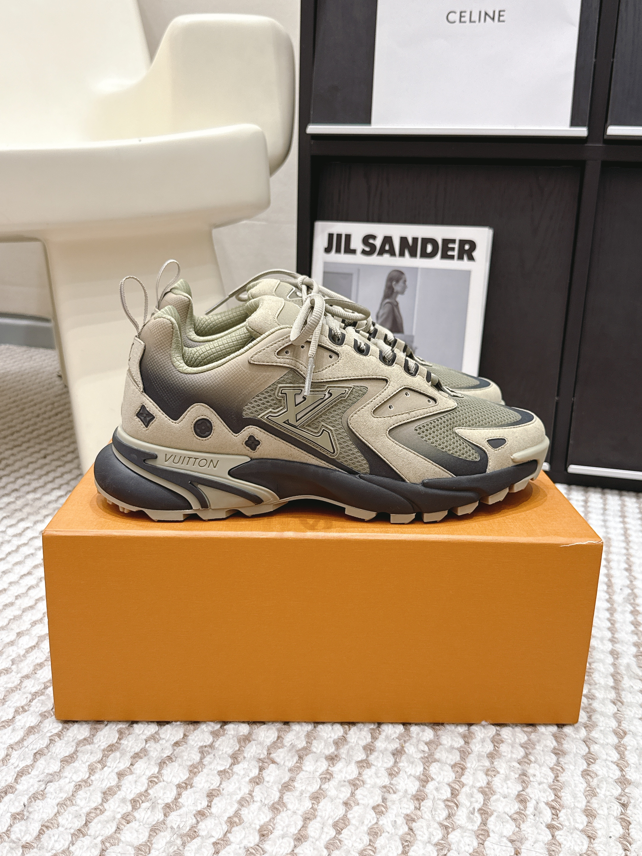 Men's LV Runner Tatic Sneaker