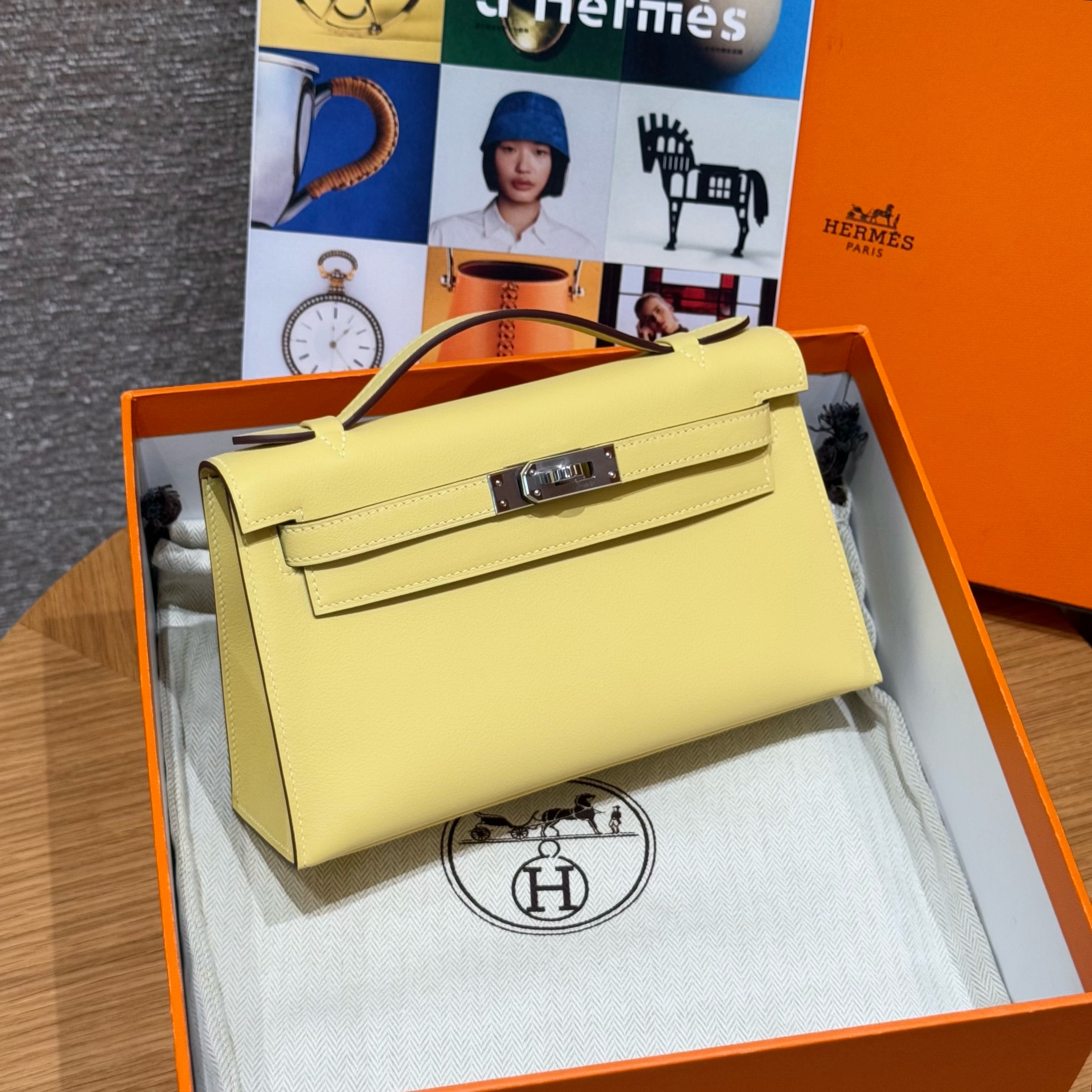 Hermes Jaune Poussin Swift Kelly Pochette