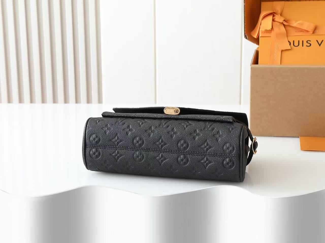 Louis Vuitton LV ANYTIME FLAP BAG
