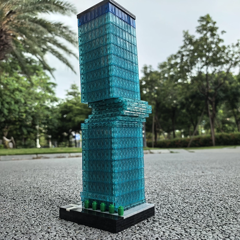 MOC 54323 - Omniturm at 1/650th Scale