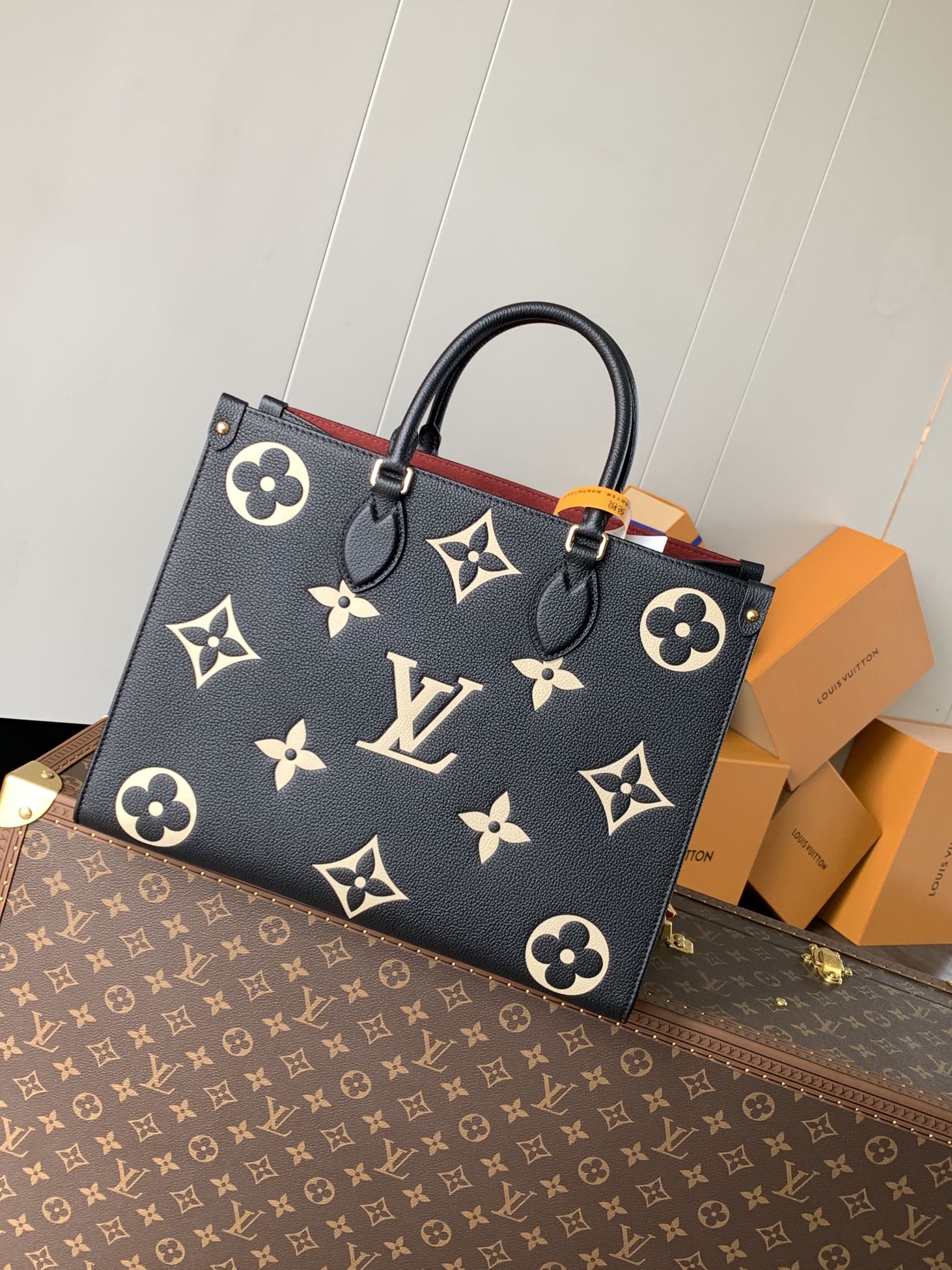 M45495 LV OnTheGo PM Bag Tote In Black Bicolor Monogram Empreinte Leather