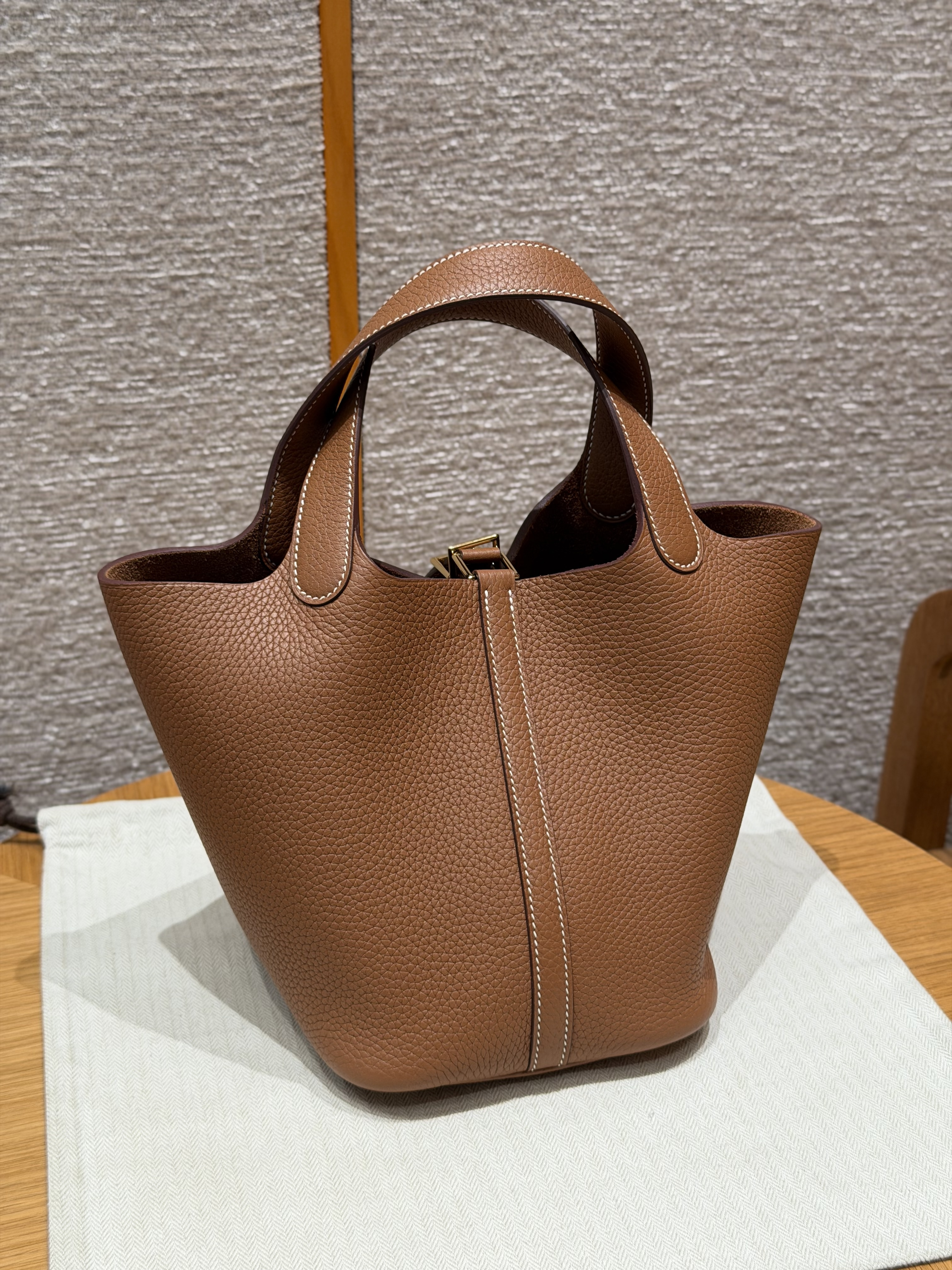 Hermes Gold Clemence Picotin 18