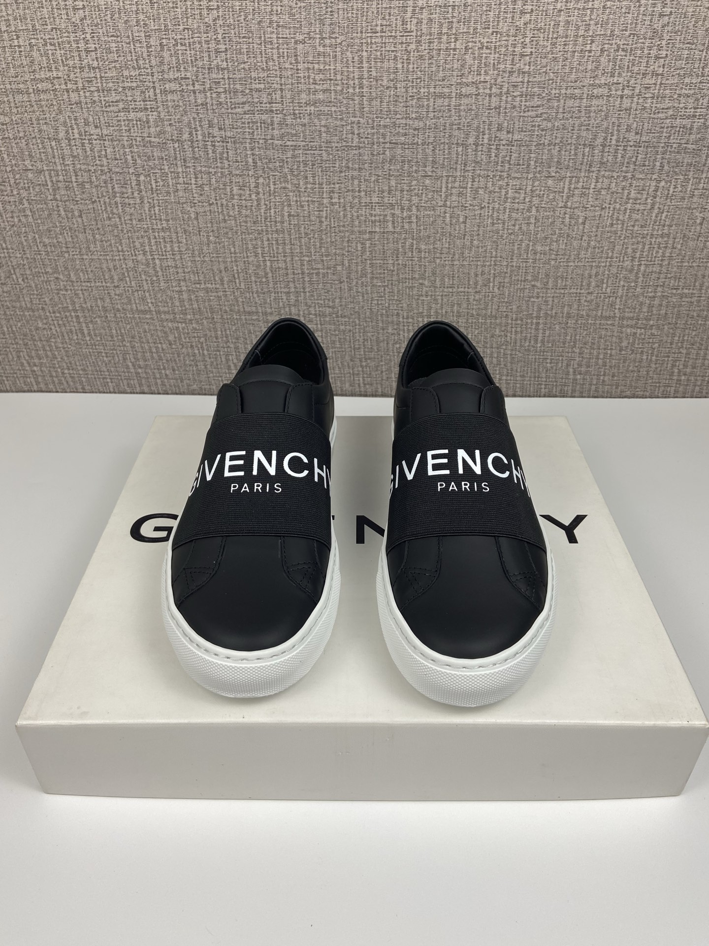 Givenchy Urban Street Sneaker