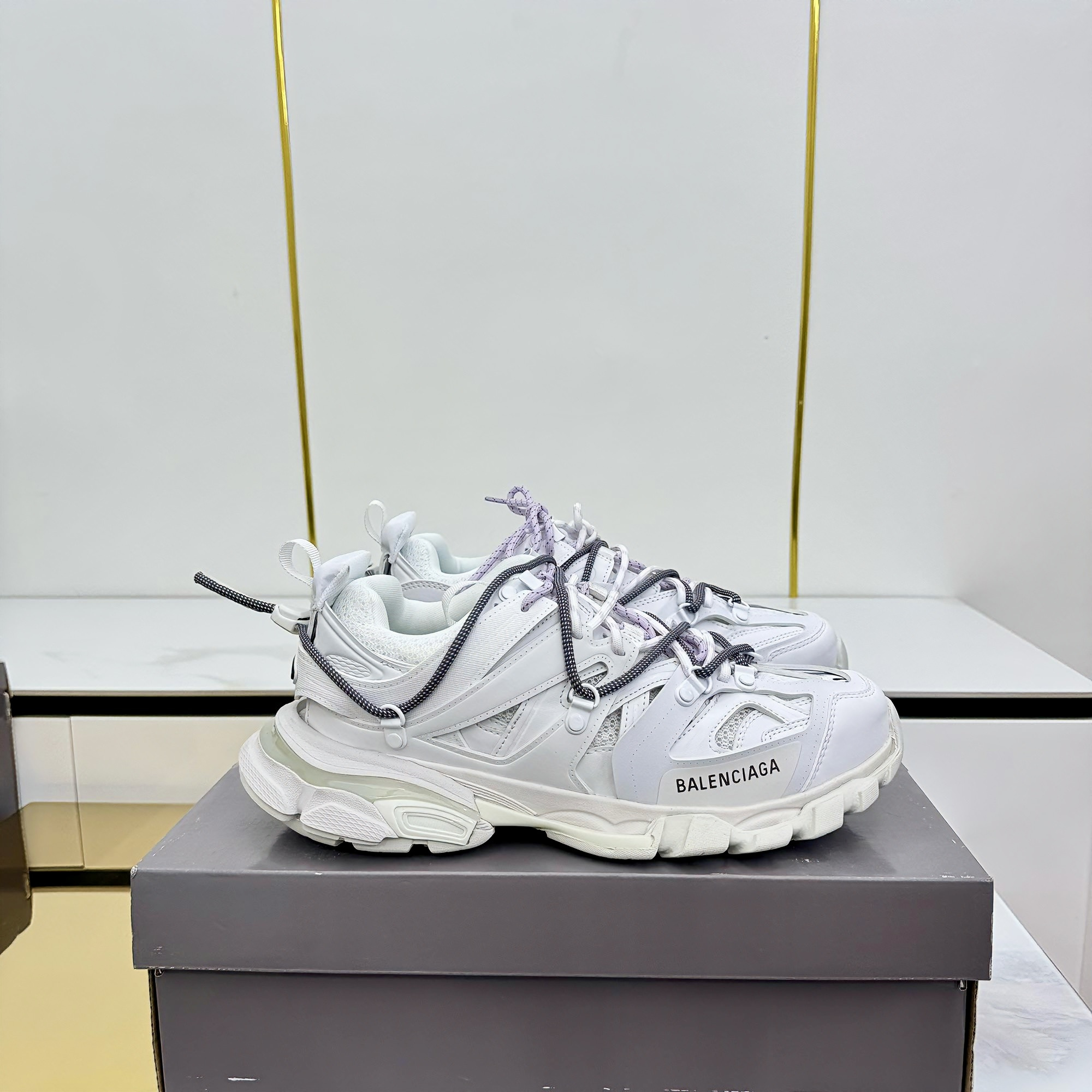 Balenciaga 3XL Unisex Sneaker in White