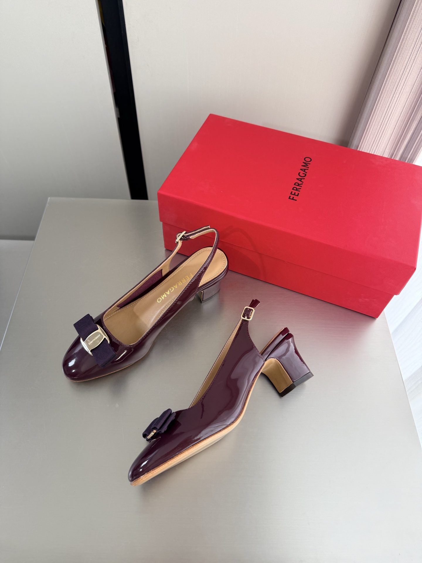 Ferragamo Shiny Leather Slingback