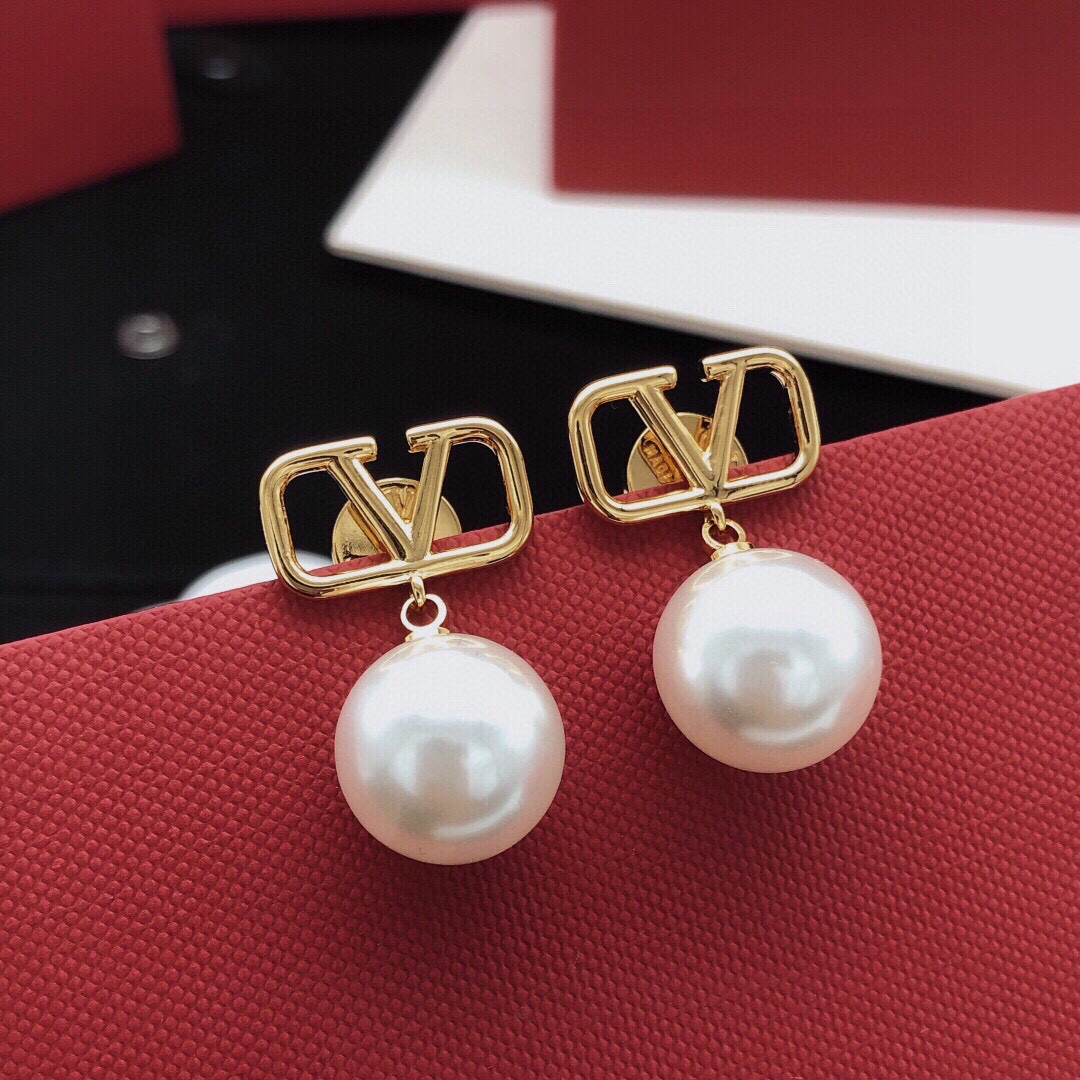 Valentino Iconic Pearl Earrings