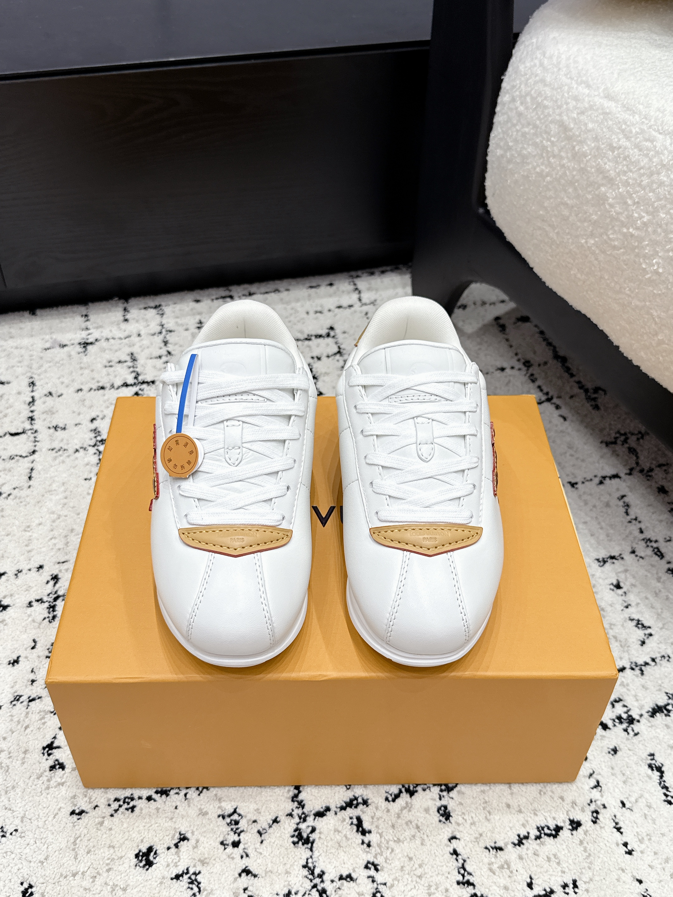 Louis Vuitton LV Unisex Buttersoft sneaker