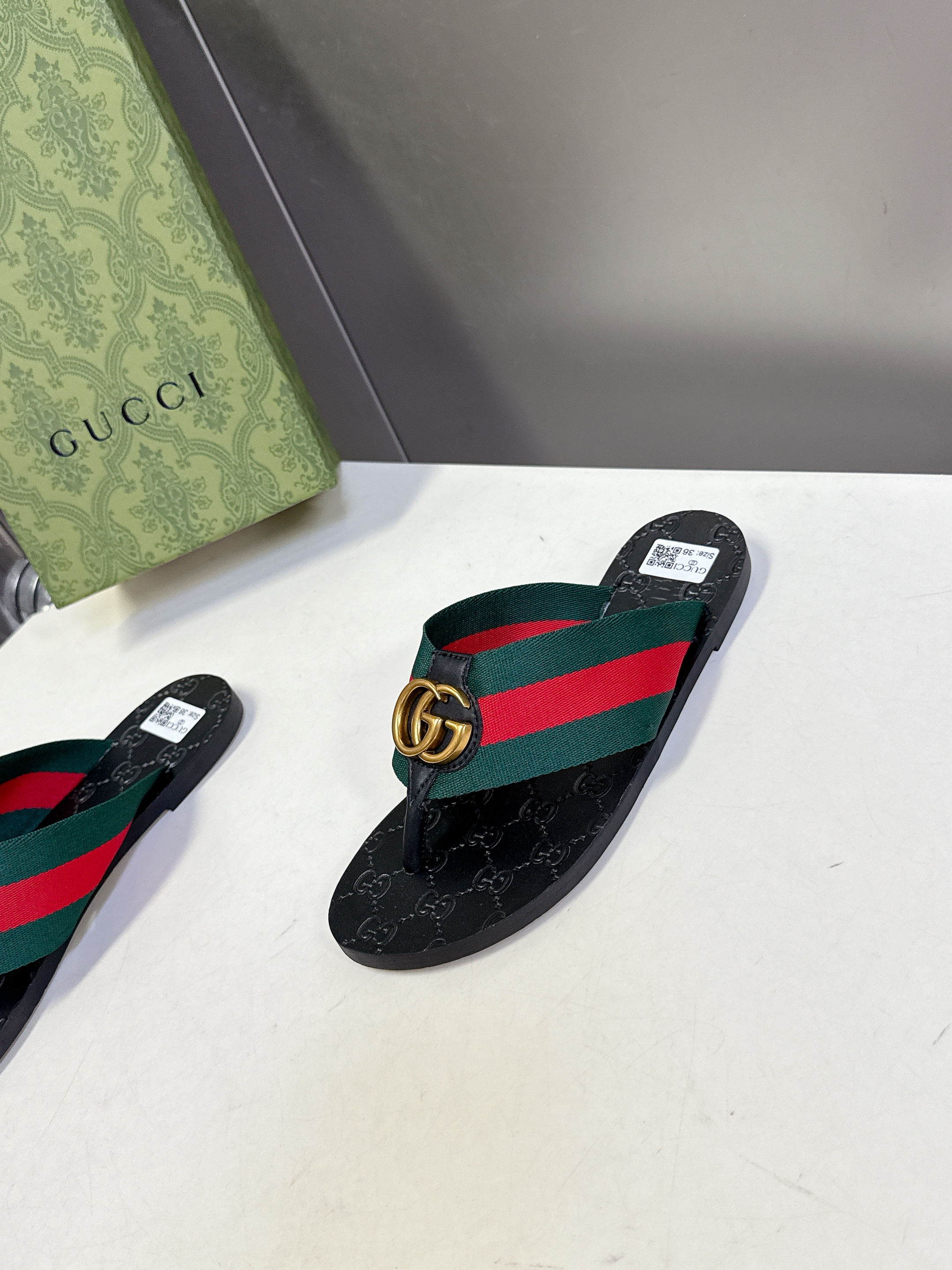 Gucci Unisex Flip-Flop