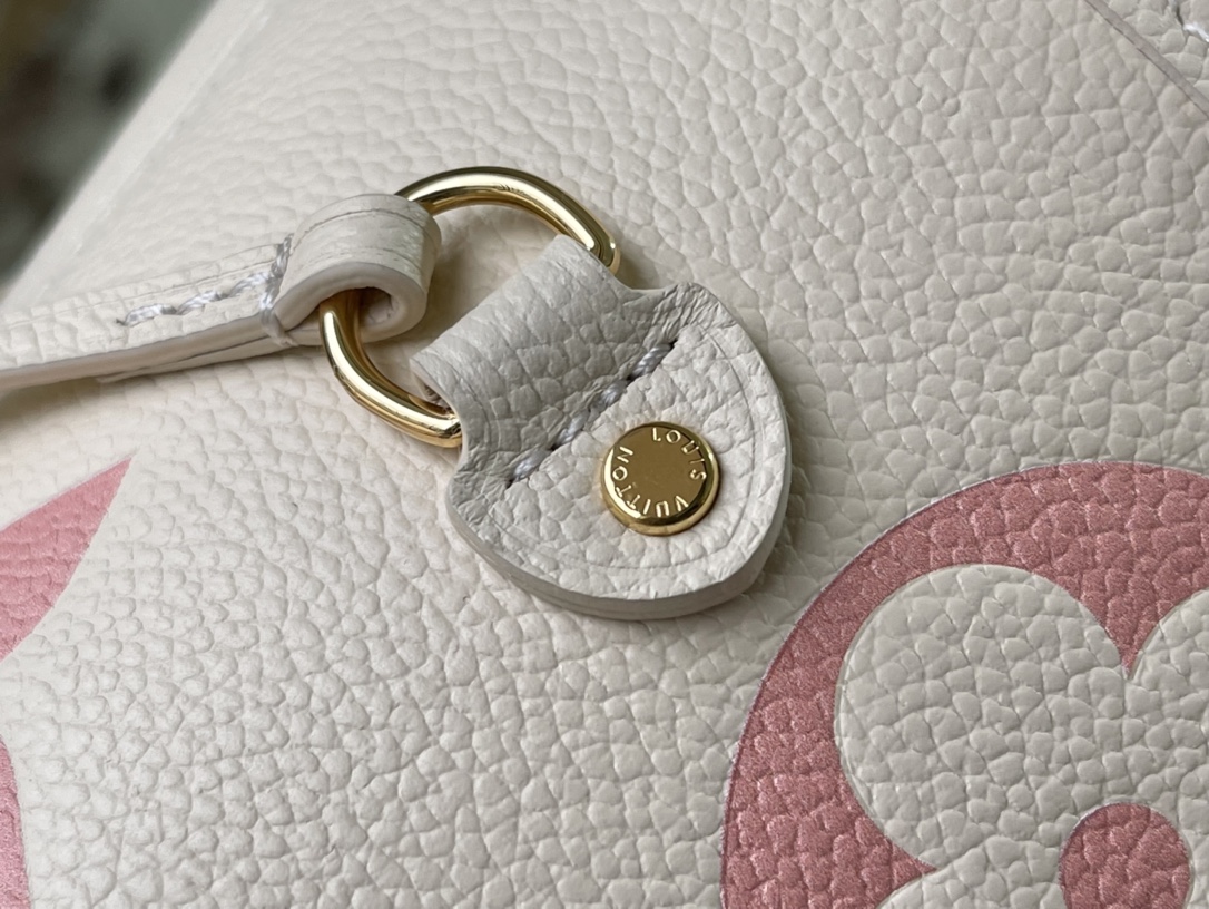 Louis Vuitton LV Neverfull MM Pink M21579