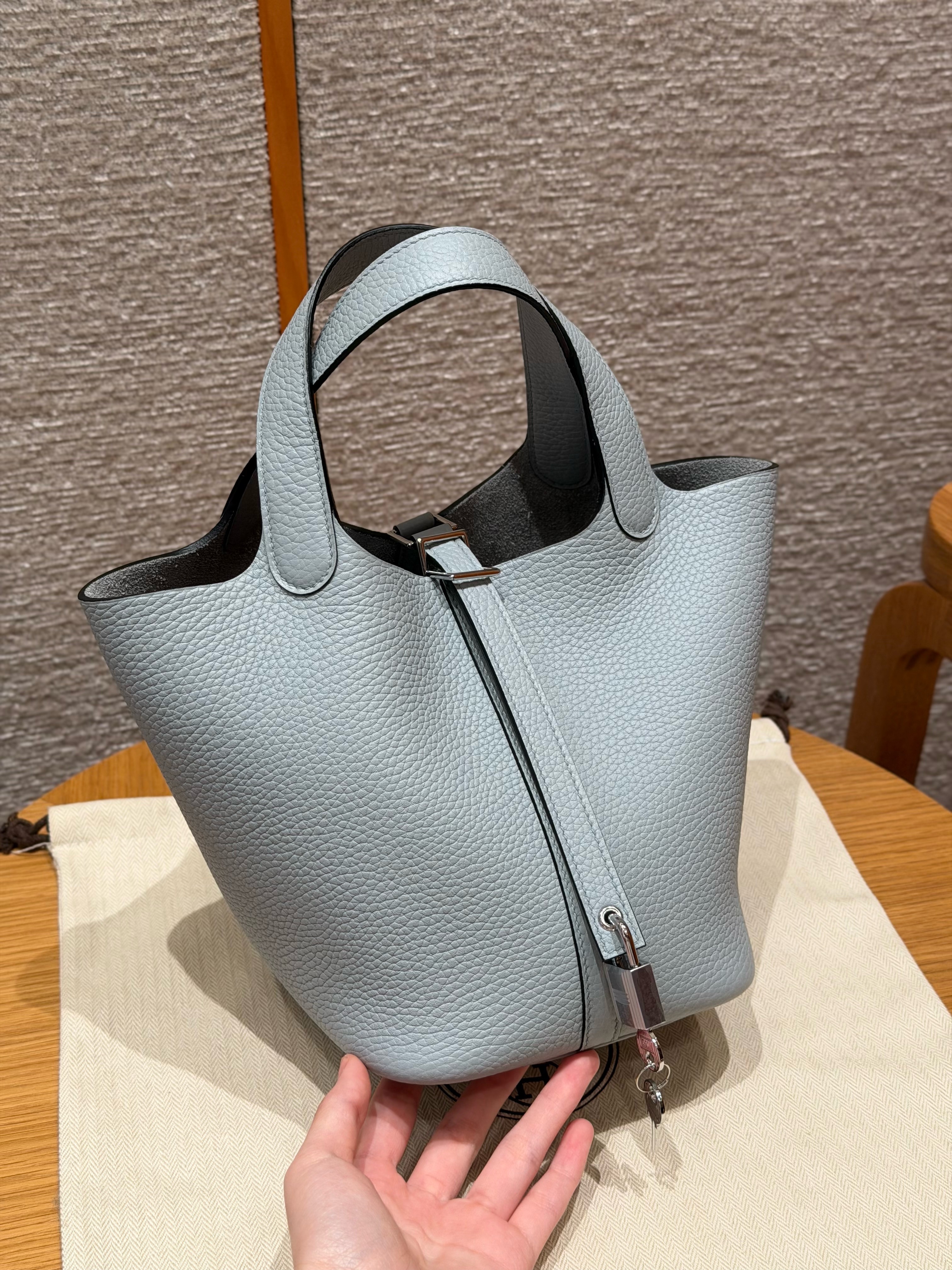 Hermes Gris Pantin Clemence Picotin 18