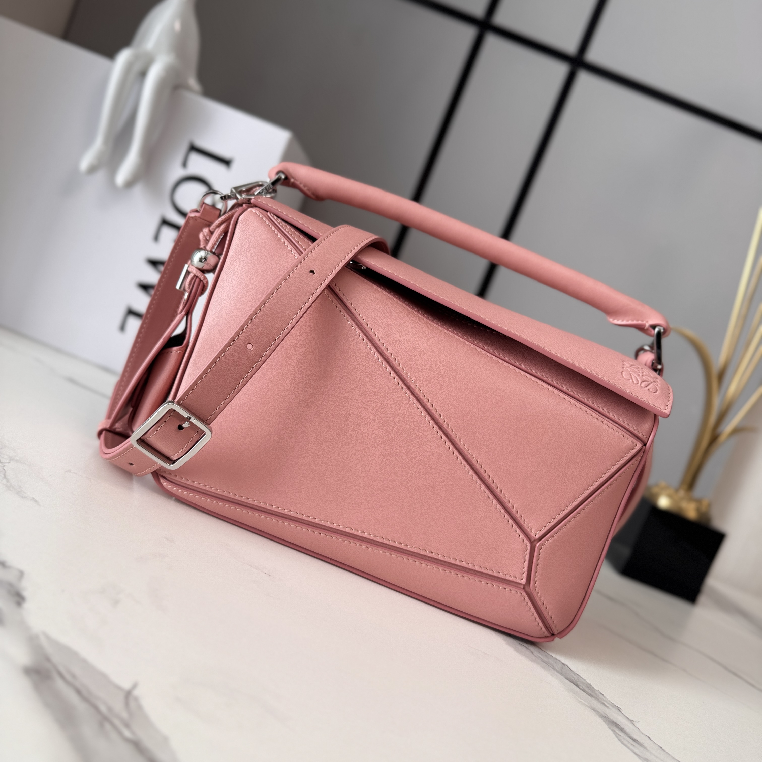 Loewe Small Featherlight Puzzle bag in nappa lambskin-Rouge Pink