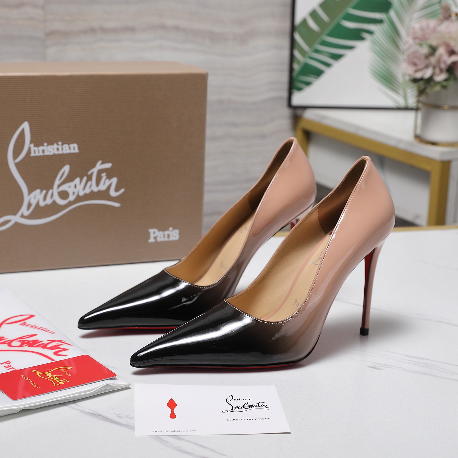 Christian Louboutin Gradient Shiny leather Pump