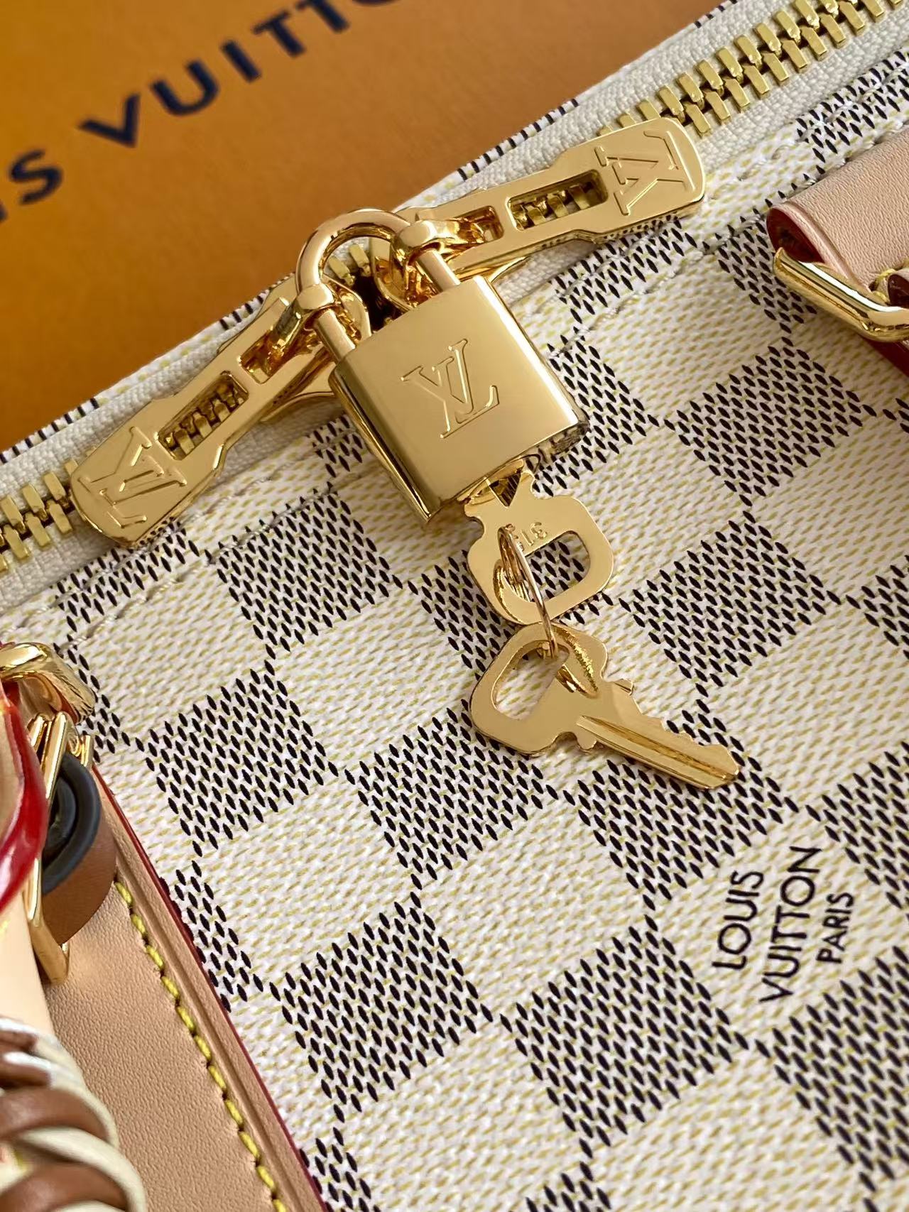 Louis Vuitton Keepall Bandouliere 45 Travel Bag