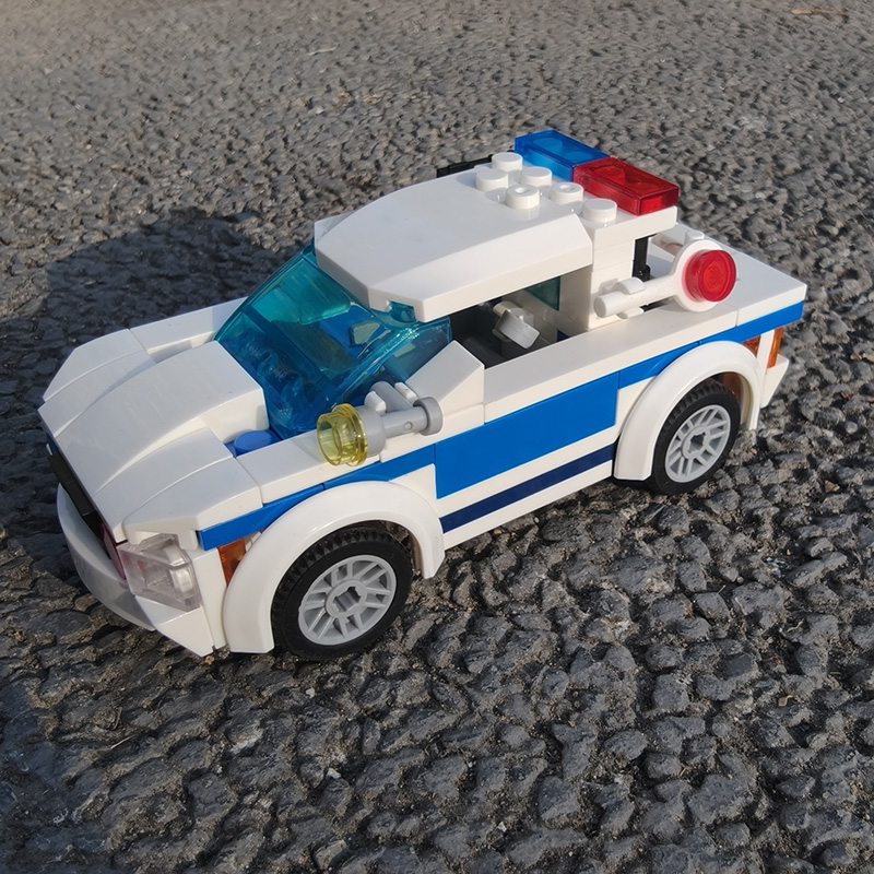 MOC 60239 - Police Patrol Car