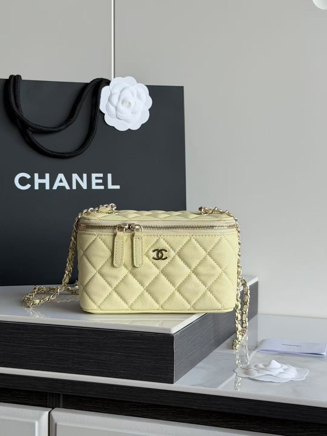 Chanel new caviar makeup box crossbody bag