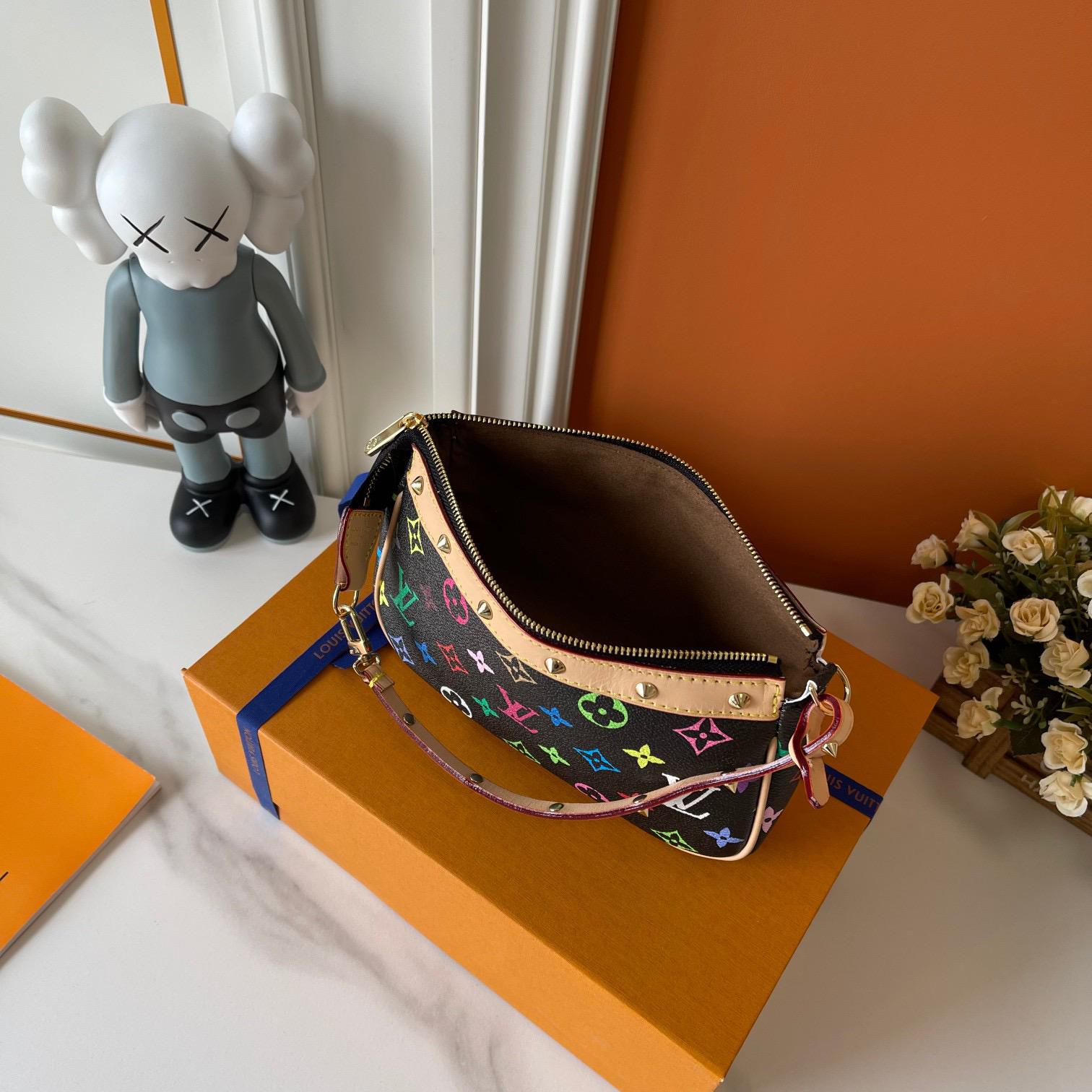 Louis Vuitton LV M92649 handbags