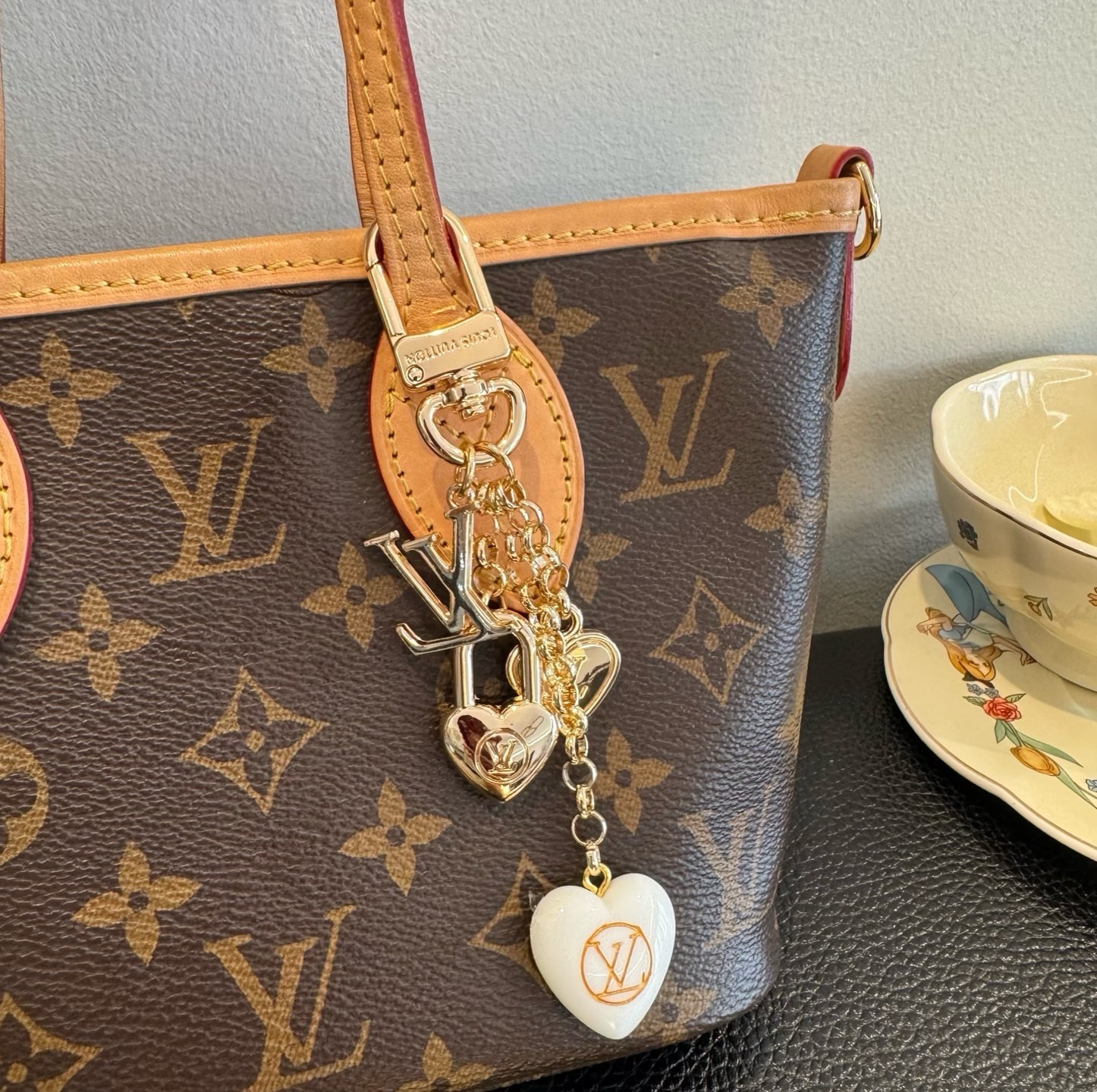 Louis Vuitton LV Tour Heart & Padlock Combo Keychain Bag Charm - KAIROO